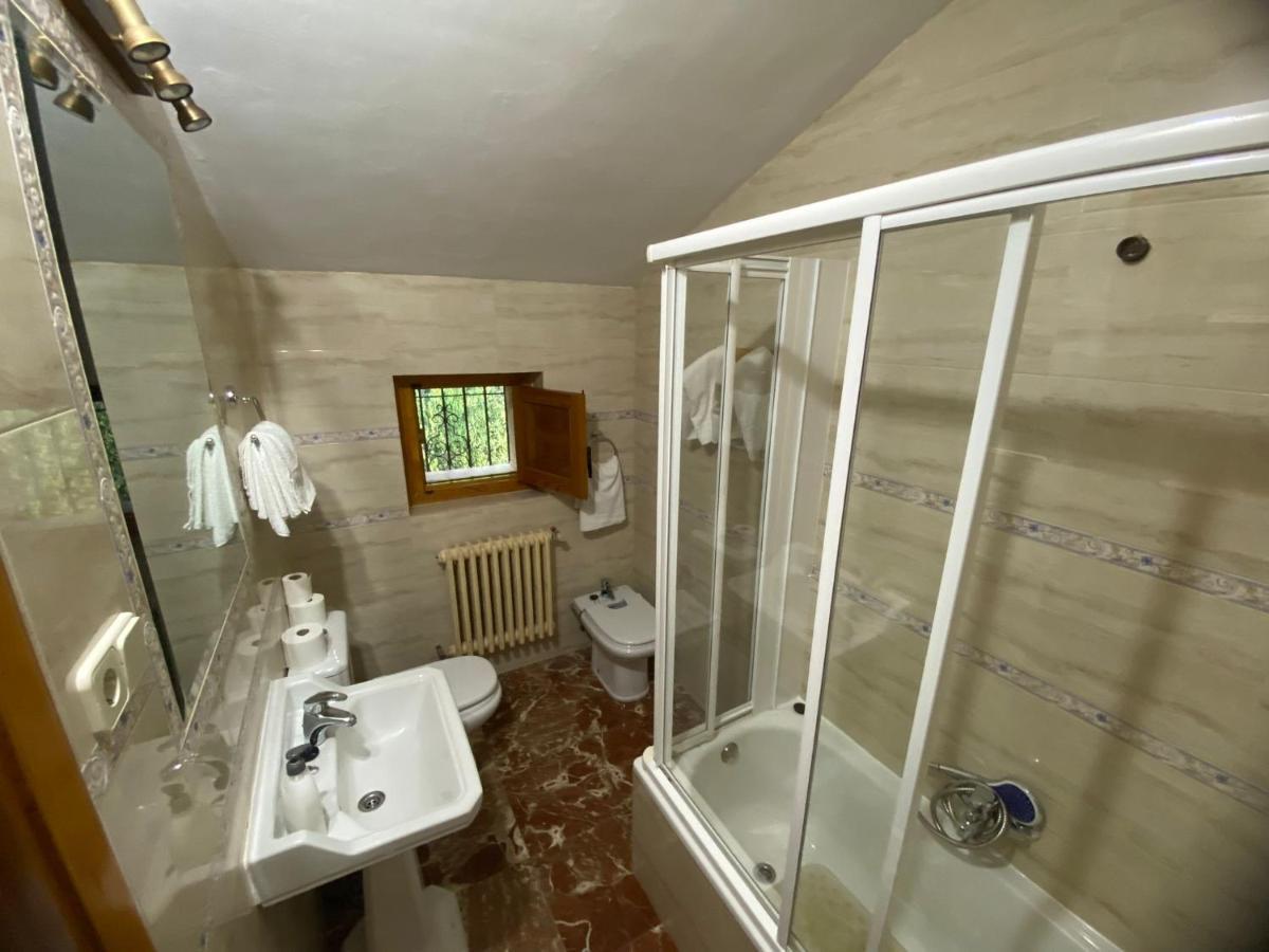 Maison d'hôtes La Toba à Burunchel Extérieur photo