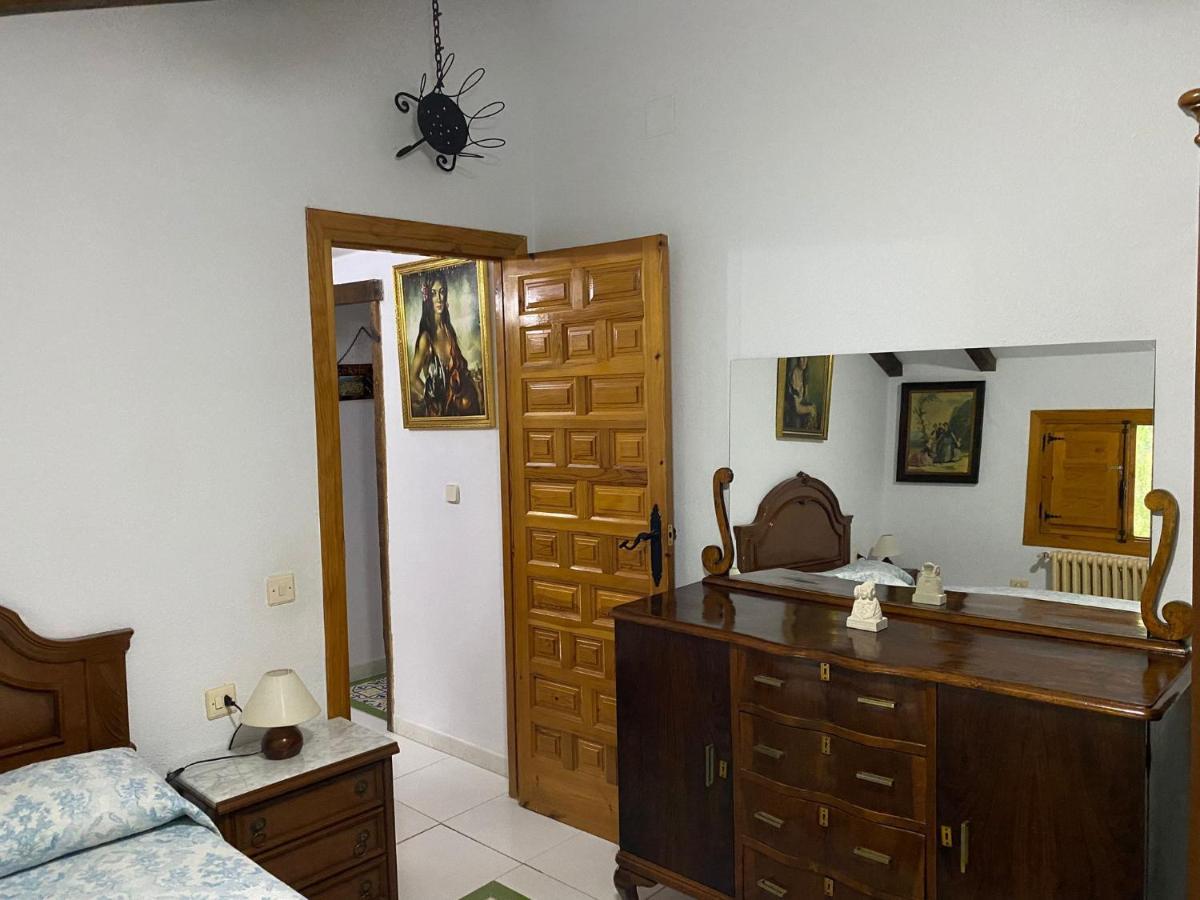 Maison d'hôtes La Toba à Burunchel Extérieur photo